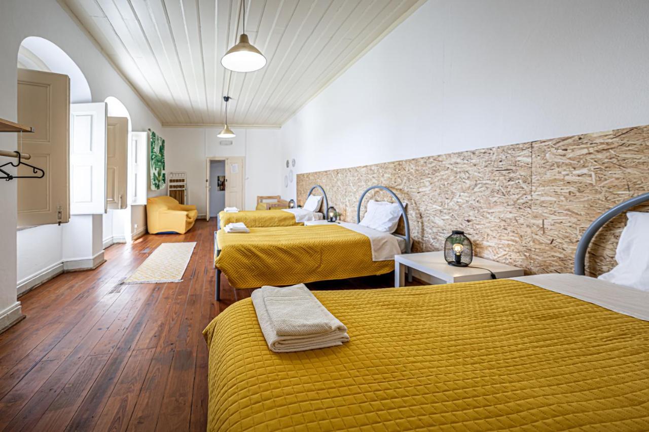 Dona Amelia Hostel Abrantes Exterior foto